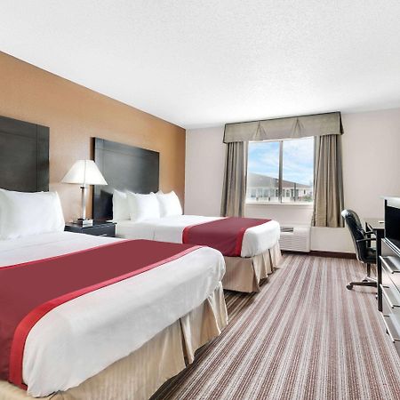 Days Inn & Suites By Wyndham Dallas Exteriér fotografie